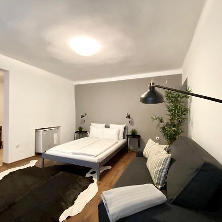 Budget Apartment By Hi5- Karoly 16 Budapest Exterior photo